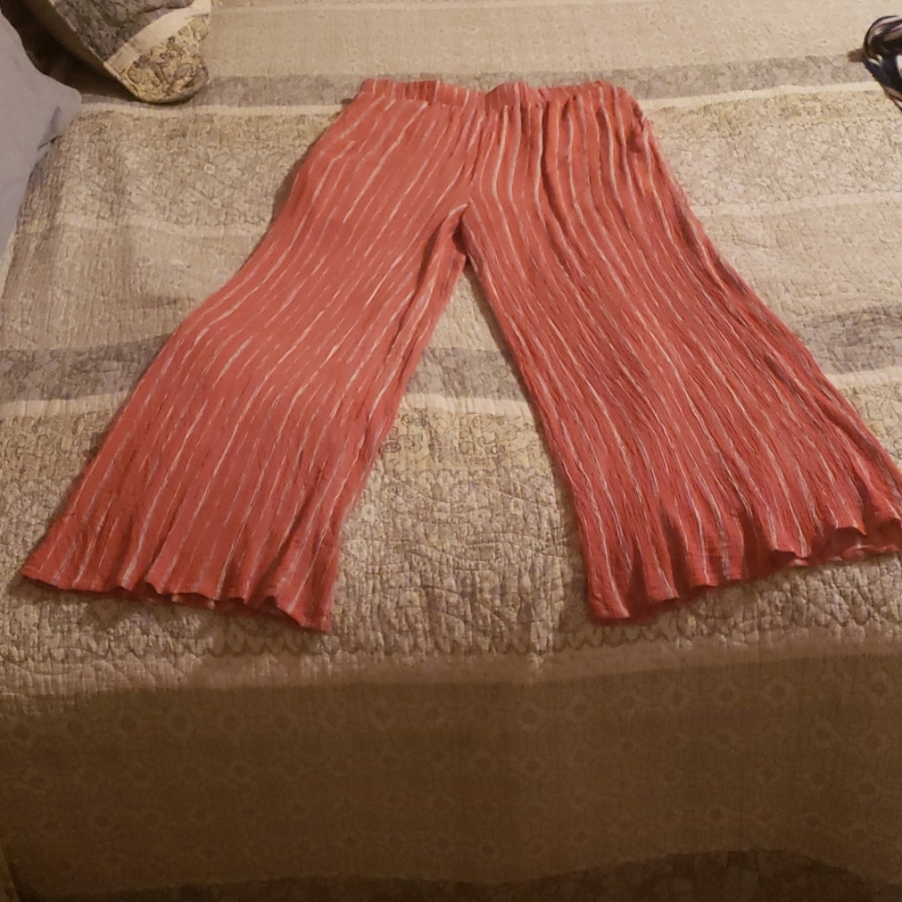 "LOVE IN" Wide Legged Casual Pants w Pockets